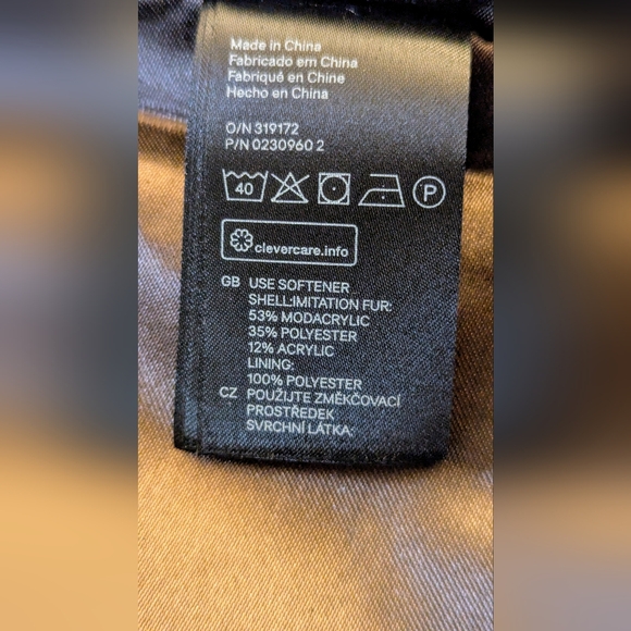 New, H&M Women’s Beige Stylish Lightweight Faux Fur Vest. Size 4 - Picture 12 of 13